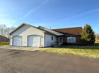 904 N 28th St, Superior, WI 54880