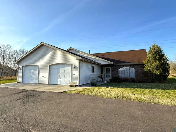 904 N 28th St, Superior, WI 54880