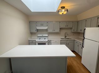 7018 W Archer Ave #2R, Chicago, IL 60638