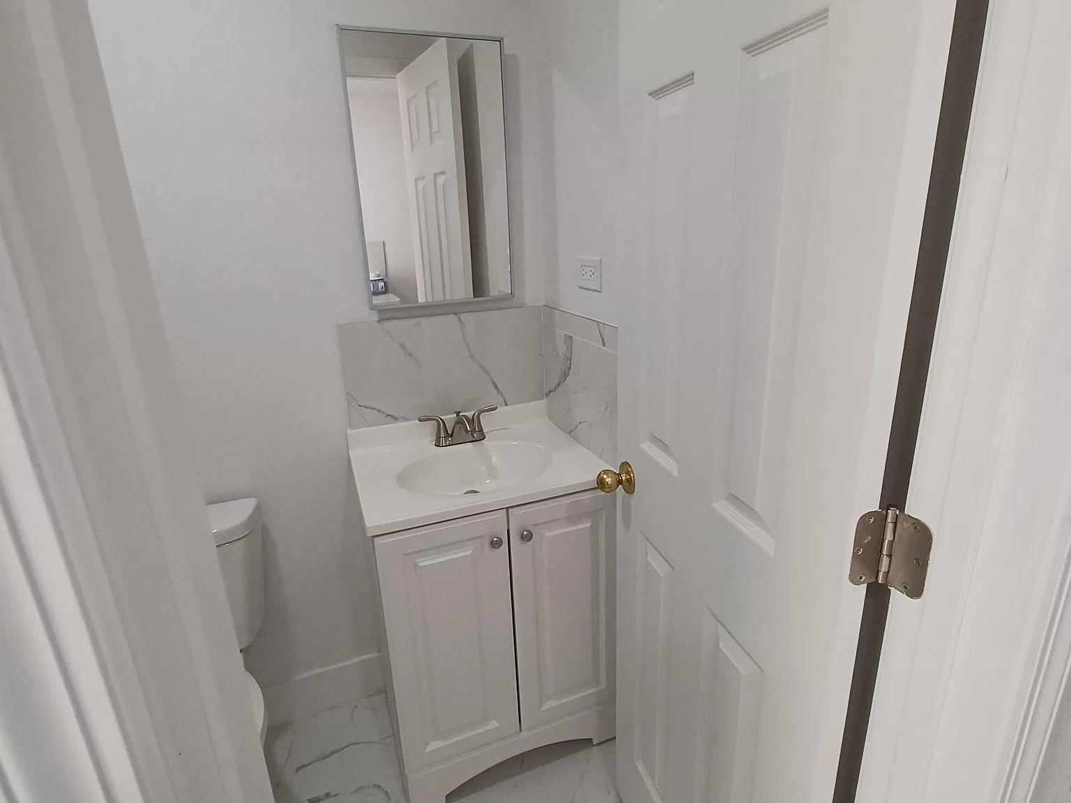 Studio, 700 sqft, $1,195 — Photo 4