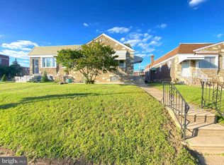 2803 Rhawn St, Philadelphia, PA 19152