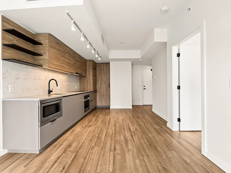 10448 University Dr #306 — Photo 7