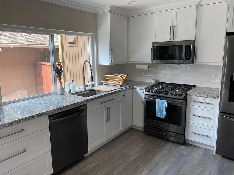 148 Lawnview Cir — Photo 8