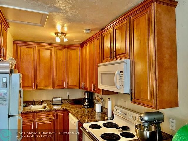 1st image of 600 NE 28th St