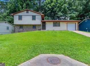 2247 Cherokee Valley Dr, Lithonia, GA 30058