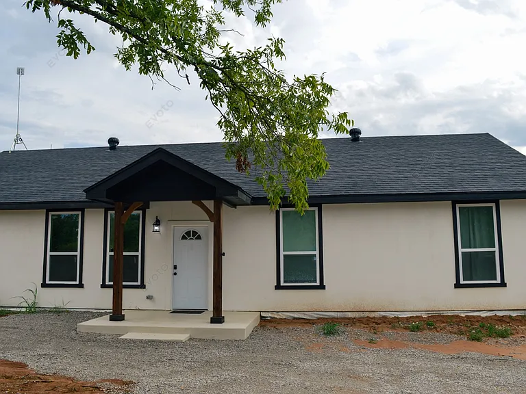 Valley Ridge Dr — Photo 2