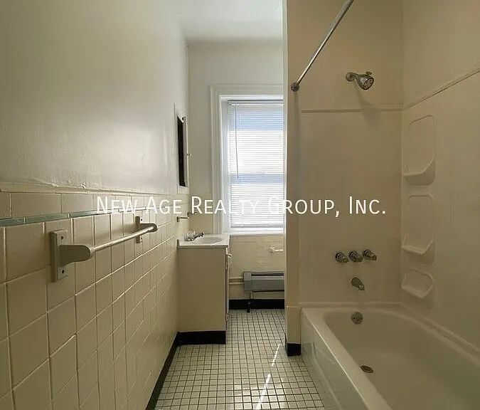 5400 Lansdowne Ave #2 — Photo 11