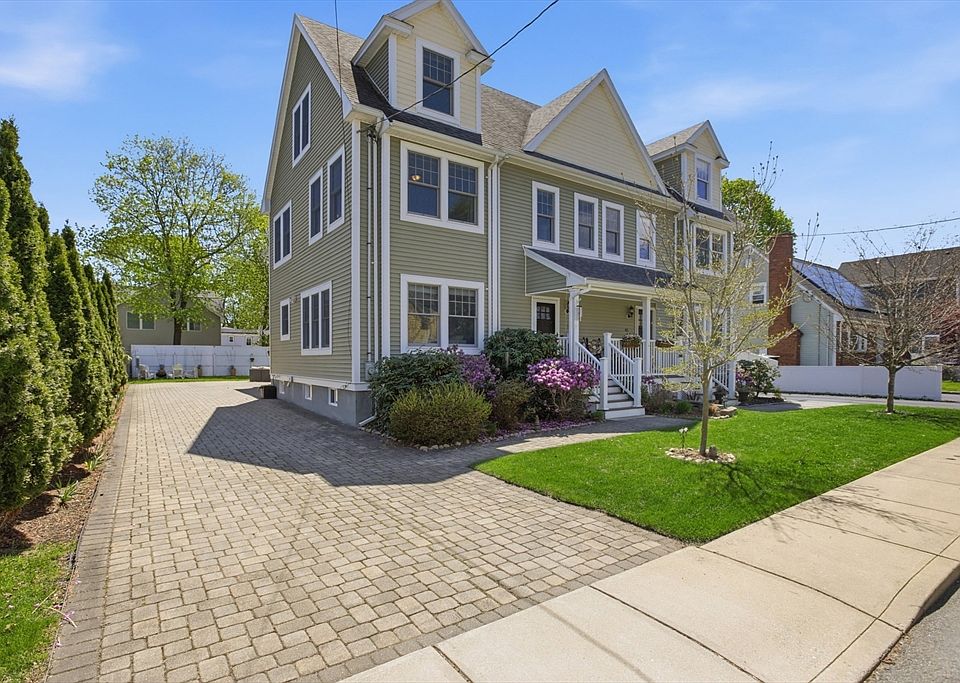 1st image of 38 Salem St #38