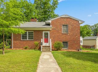 1415 Hawthorne Ln, Burlington, NC 27215