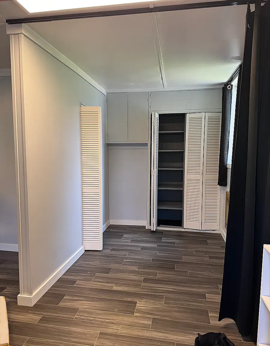 Studio, 305 sqft, $1,285 — Photo 1