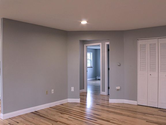 5th image of 16 Edgelawn Ave APT 4