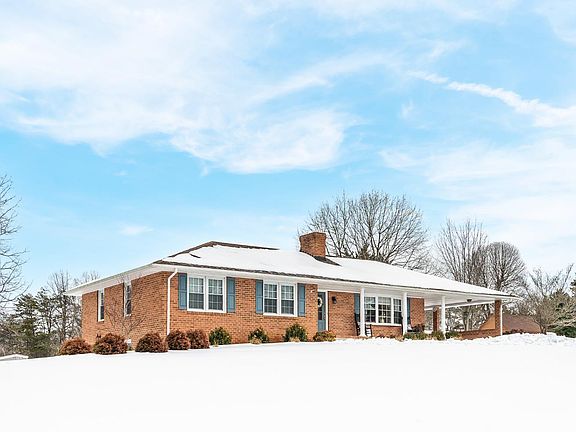 3rd image of 250 Lakeview Rd