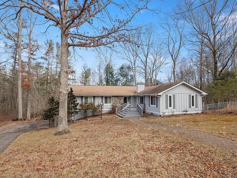 34 Turnberry Dr #B — Photo 14