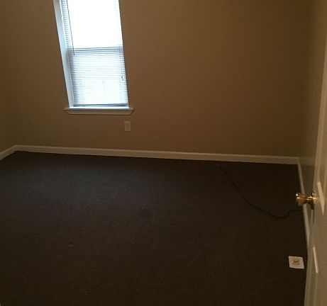3rd image of 407 N Belnord Ave