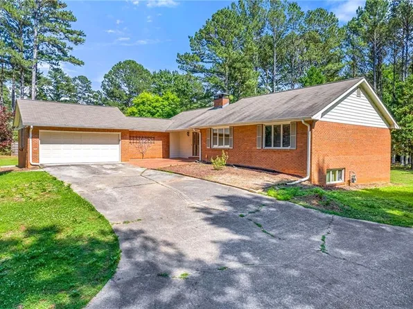 3875 Jamaica Dr, Jonesboro, GA 30236