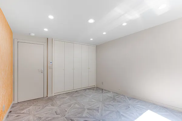 Rented by SERHANT. | media 28