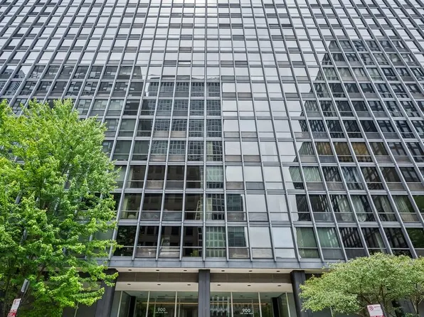 910 N Lake Shore Dr APT 1316, Chicago, IL 60610
