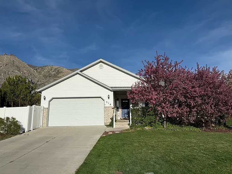 518 N 350 E — Photo 1