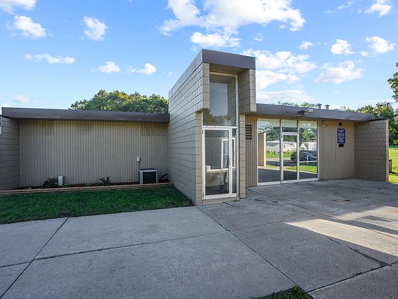 4th image of 33 Claroma St #63AR