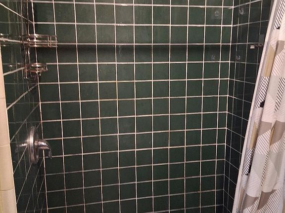 2nd image of 4805 N Fremont Ave