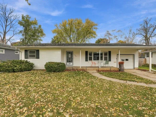 706 Hintze Rd, Madison, WI 53704