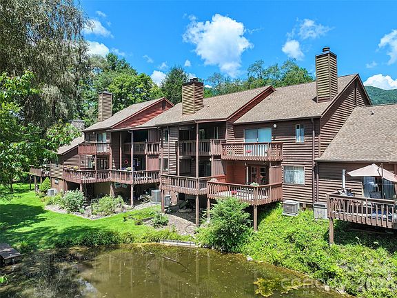 2nd image of 36 Meadows Ln