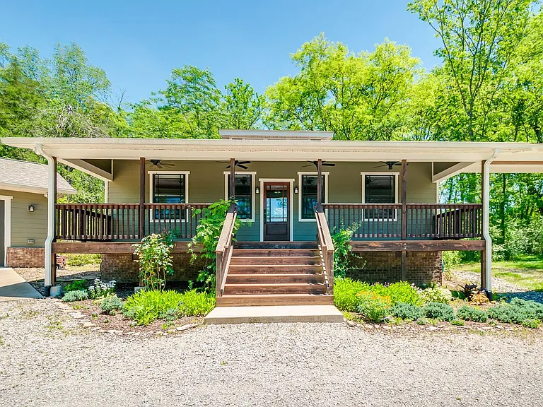 Frye Rd — Photo 1