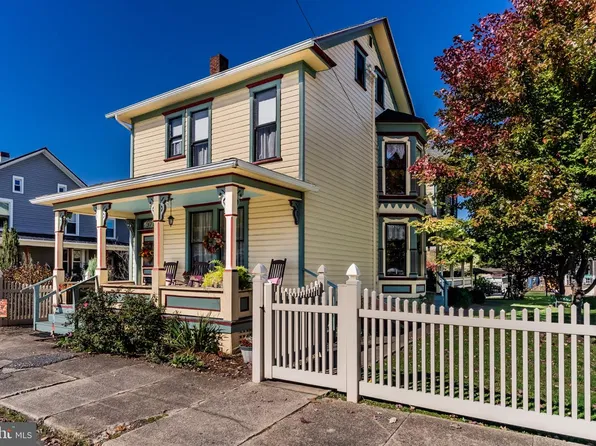 371 Meadow St, Rockhill Furnace, PA 17249