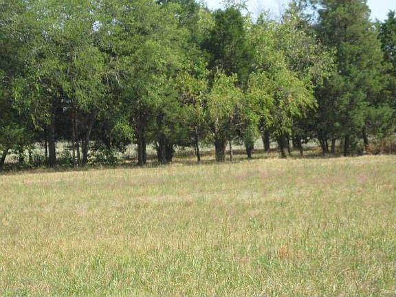 3rd image of 225 Farm Road 71 E