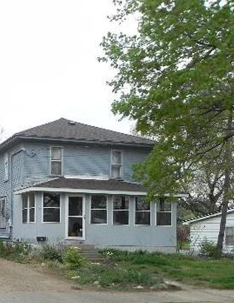 1st image of 209 Park Dr