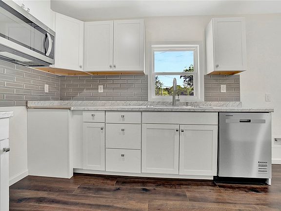 5th image of 404 Short St