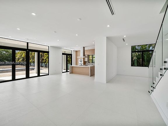 3rd image of 8620 SW 112th St