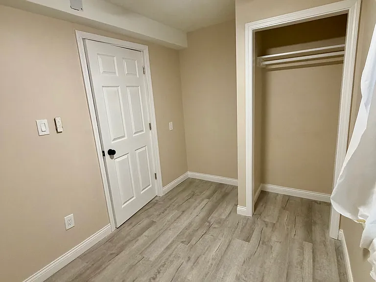 2604 Schrage Ave #1 — Photo 9