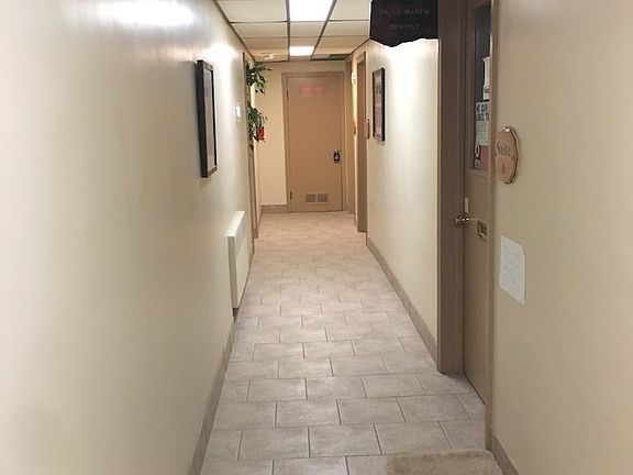 4th image of 206 Wellington St #7