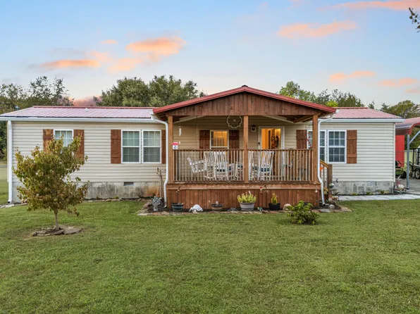 5261 Morganton Blvd, Greenback, TN 37742