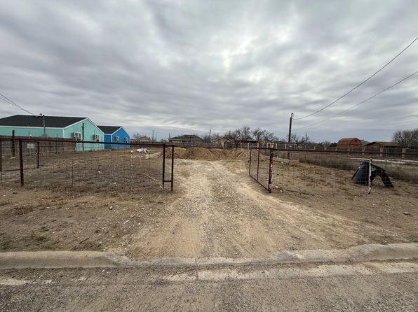 1007 Wild Wood Dr, Eagle Pass, TX 78852