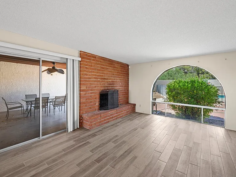 6109 N Zorrela Segundo — Photo 13