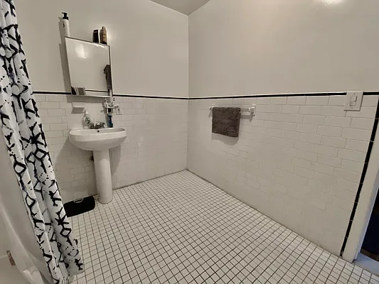 Rented by Native Real Estate LLC | media 10