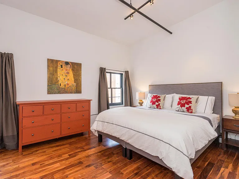 30 S 7th St #FURNISHED — Photo 15