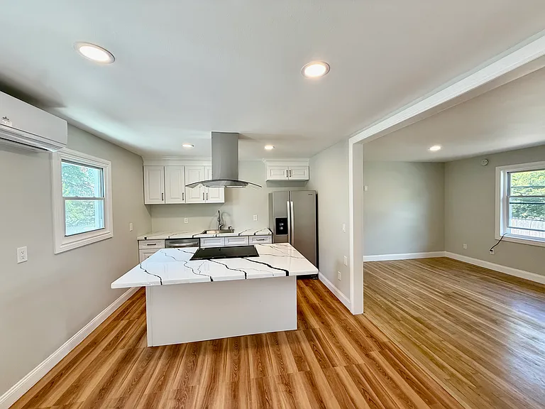 10 Elmwood St #12 — Photo 18