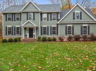 28 Cliffwood Rd, Chester, NJ 07930