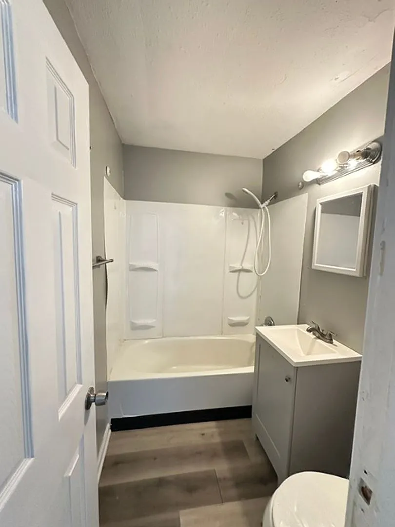 916 N Central Dr — Photo 4