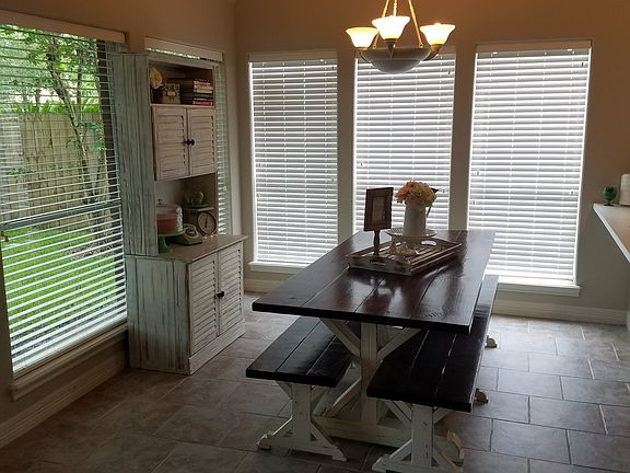 3rd image of 311 Rosemary Ln