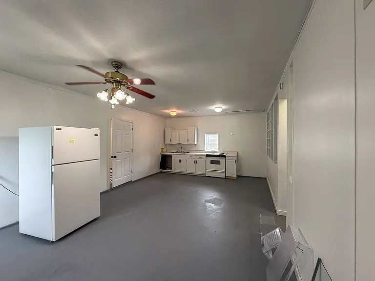 3520 Oakridge Ave — Photo 4