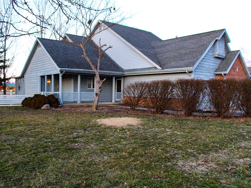1st image of 904 Brick N Wood Dr