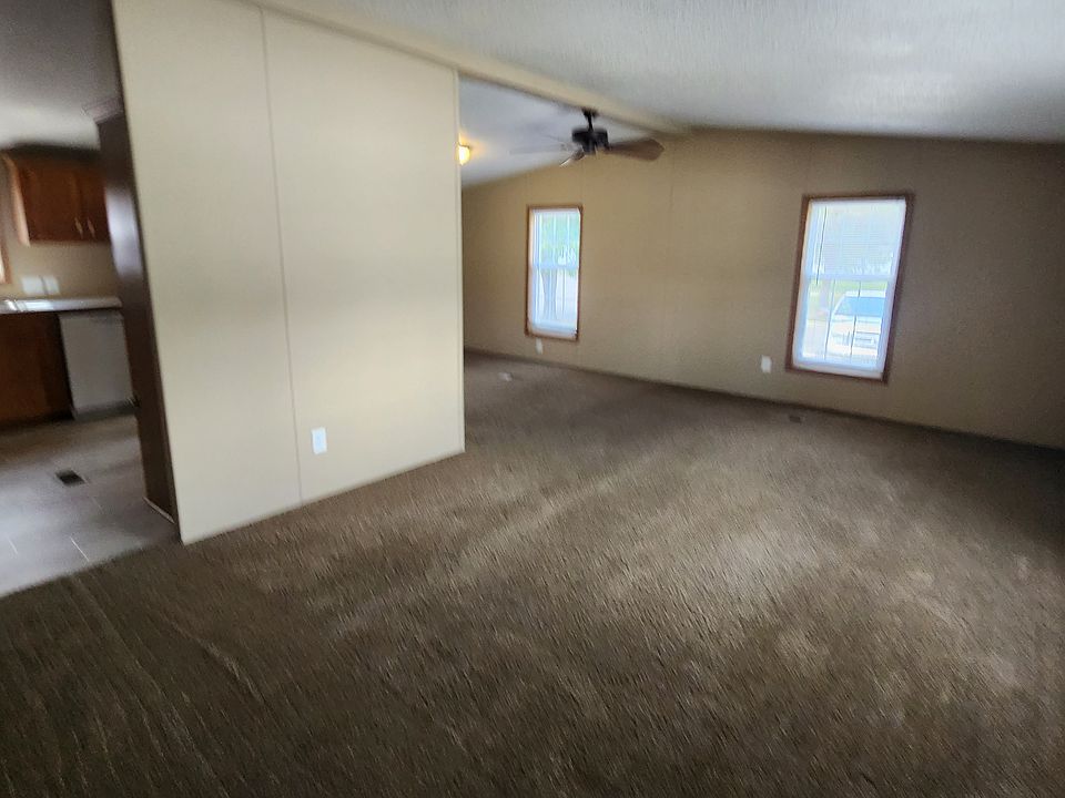 2nd image of 7 Deerfield Pines Dr