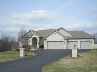 3418 Cypress Dr, Spring Grove, IL 60081