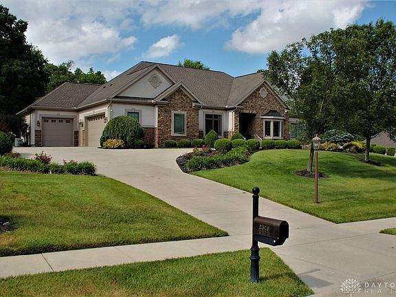 3rd image of 2319 Crestridge Dr