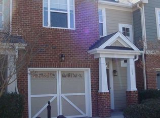 608 Baucom Grove Ct, Cary, NC 27519