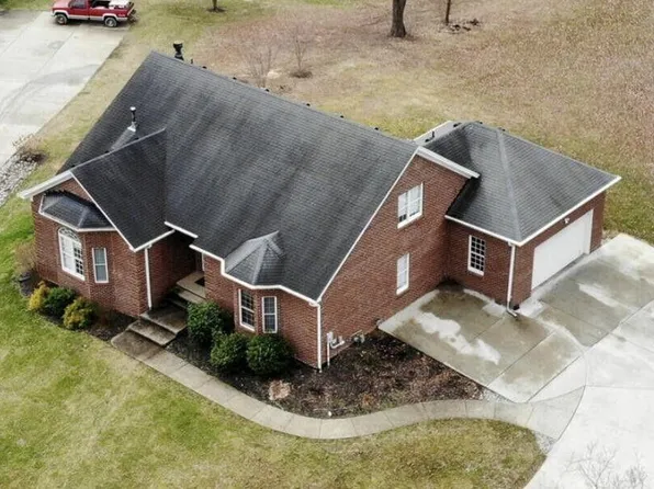 300 Woodlawn Dr, Carrollton, KY 41008